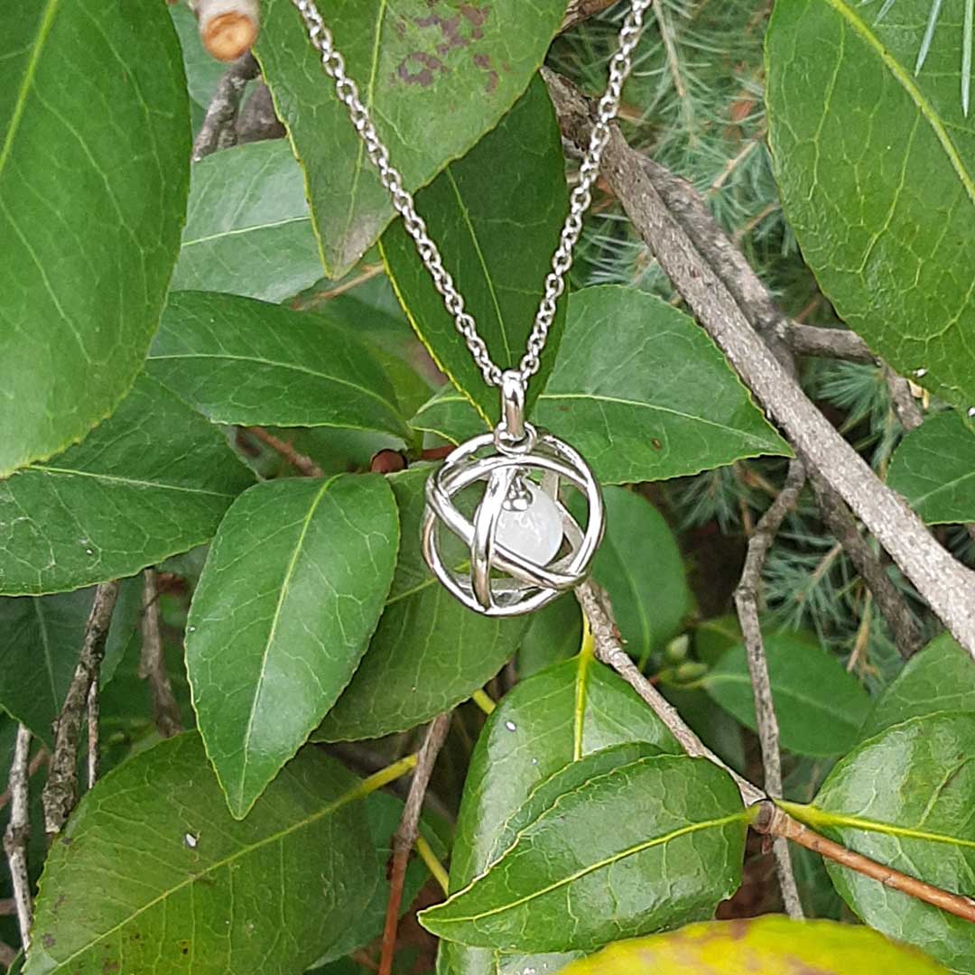 PIETRA LUNA - Collana Regolabile Ciondolo Genesa in acciaio inossidabile con pietra naturale - Zen Home