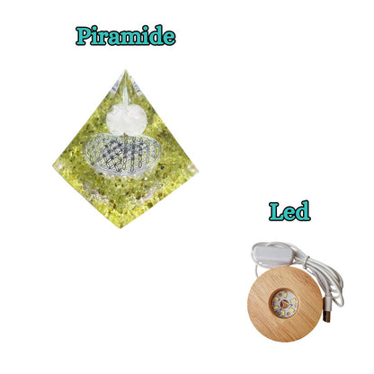 Piramide Orgonite Olivina + Cristallo di Rocca + Fiore della Vita (Led Incluso)