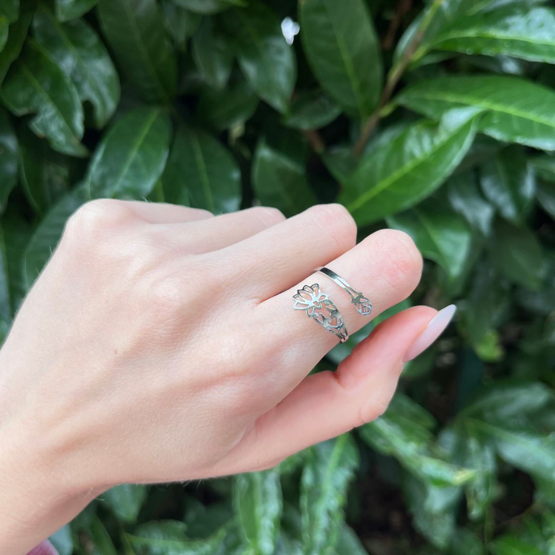 Anello fiore di Loto - regolabile ed in acciaio inossidabile - Zen Home