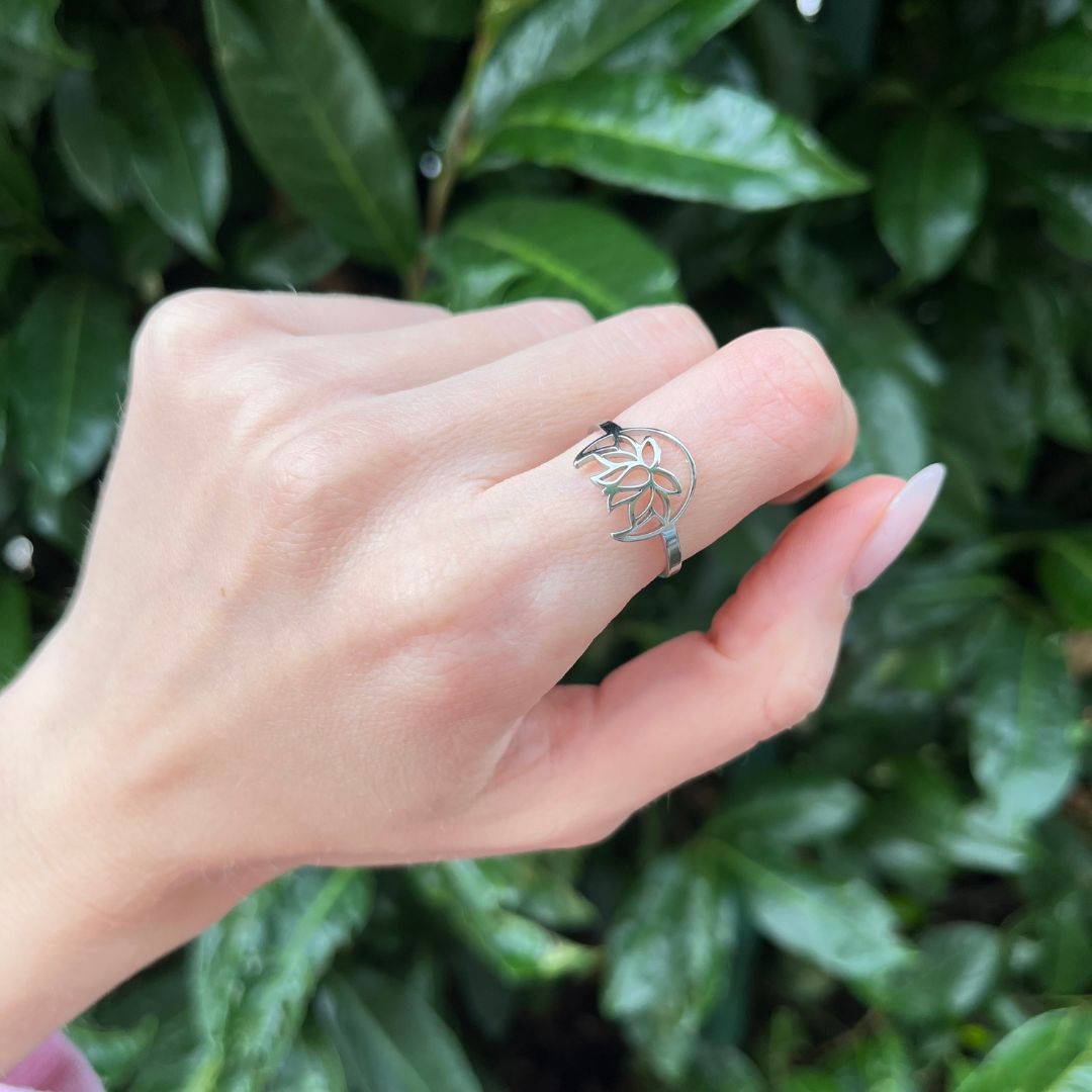 Anello Luna e fiore di Loto - regolabile ed in acciaio inossidabile - Zen Home