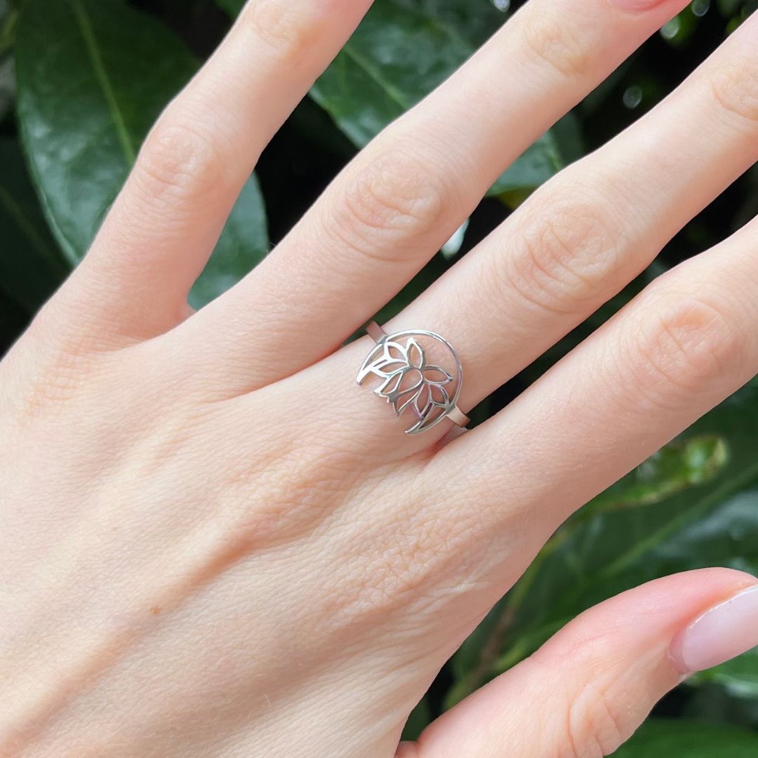 Anello Luna e fiore di Loto - regolabile ed in acciaio inossidabile - Zen Home