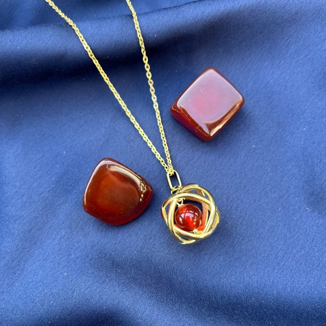 Collana Genesa Corniola – Acciaio Oro - Zen Home