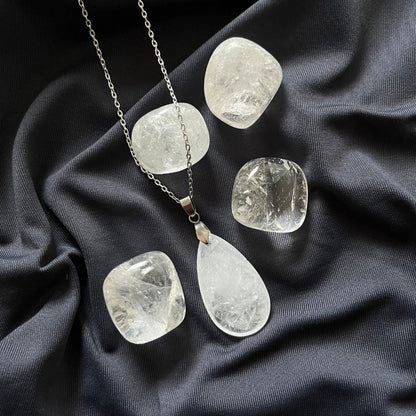 Collana regolabile ciondolo Petalo Cristallo di Rocca - Zen Home