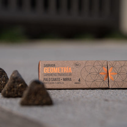 Incenso piramide triangolare palo santo e mirra - Sagrada Madre – 4pz - Zen Home