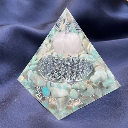 Piramide Orgonite Amazzonite - Cristallo di Rocca - Fiore della Vita Argento - Zen Home