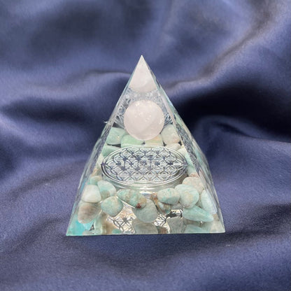 Piramide Orgonite Amazzonite - Cristallo di Rocca - Fiore della Vita Argento - Zen Home