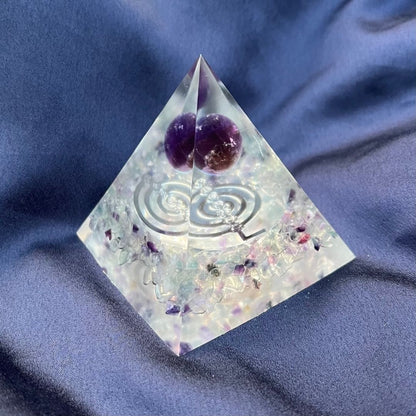 Piramide Orgonite Fluorite - Ametista - Choku rei argento - Zen Home