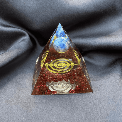 Piramide Orgonite Granato - Lapislazzuli - Choku rei Oro - Zen Home