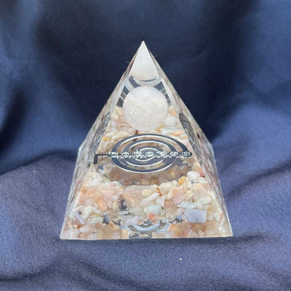 Piramide Orgonite Opale Rosa - Quarzo Rosa - Choku rei argento Led incluso - Zen Home