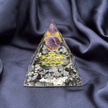 Piramide Orgonite Ossidiana fiocco di Neve - Ametista - Metatron oro - Zen Home