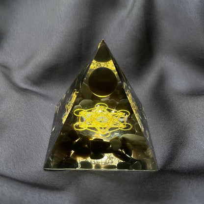 Piramide Orgonite Tormalina - Onice nera - metatron oro - Zen Home