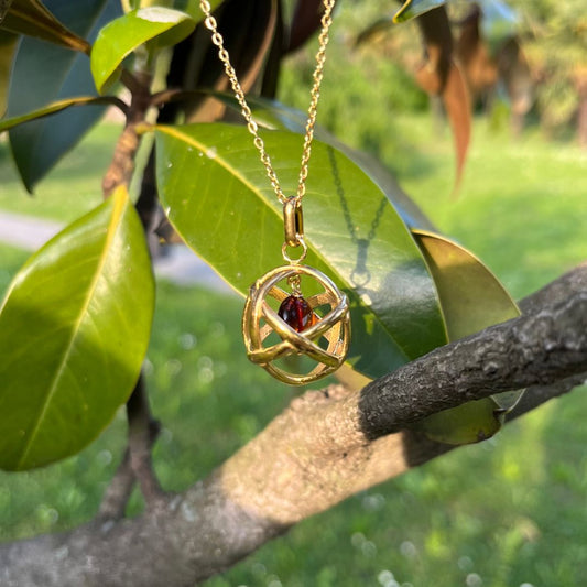 AMBRA - Collana Regolabile Ciondolo Genesa in acciaio placcato colore oro 18K - Zen Home