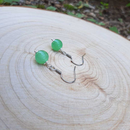 Orecchini con pietra verde
