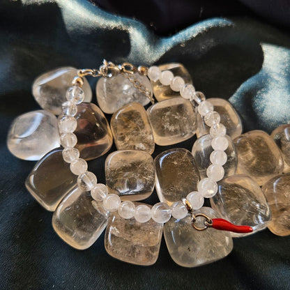 CRISTALLO DI ROCCA - Bracciale con pietre naturali da 6 mm e cornetto portafortuna - Zen Home