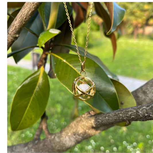PIETRA LUNA - Collana Regolabile Ciondolo Genesa in acciaio placcato colore oro 18K - Zen Home
